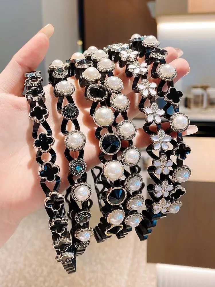 Broken Hair Organizer Lazy Person Hair Clip Broken Bangs Pearl Hairpin Wavy band Face Fashion Trends Y251213