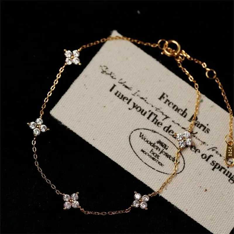 2025 Trendy Crystal Flower Stainless Steel Women Fashion Elegant Korean Style Jewelry Perfect Anniversary Gift M251213