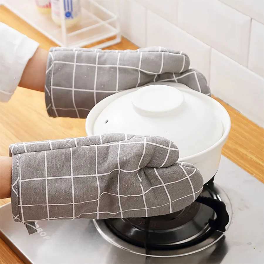 Kitchen heat insation non-slip gloves tools high temperature and heat resistant household oven microwave oven special H251212