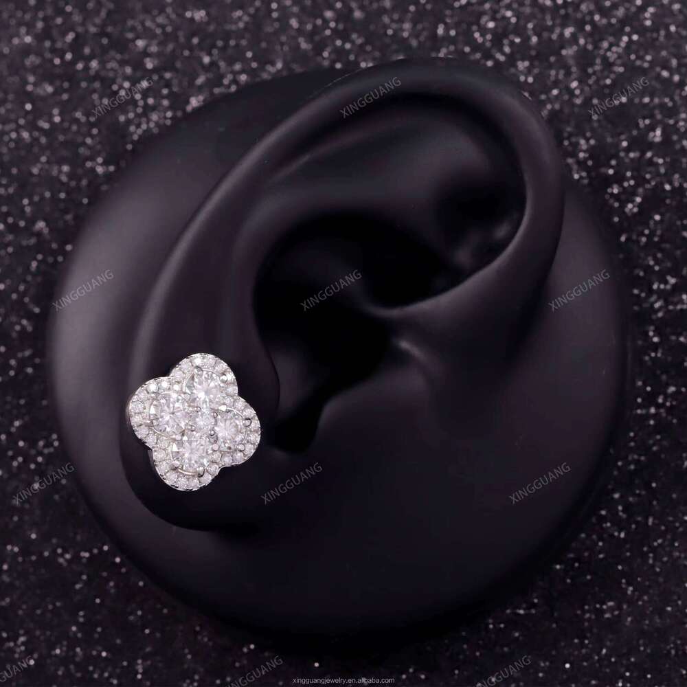 Beautiful Women's Jewelry Four-Leaf Clover S925 Silver Pearlescent Diamond Passed VVS Silicon Stone Stud Earrings