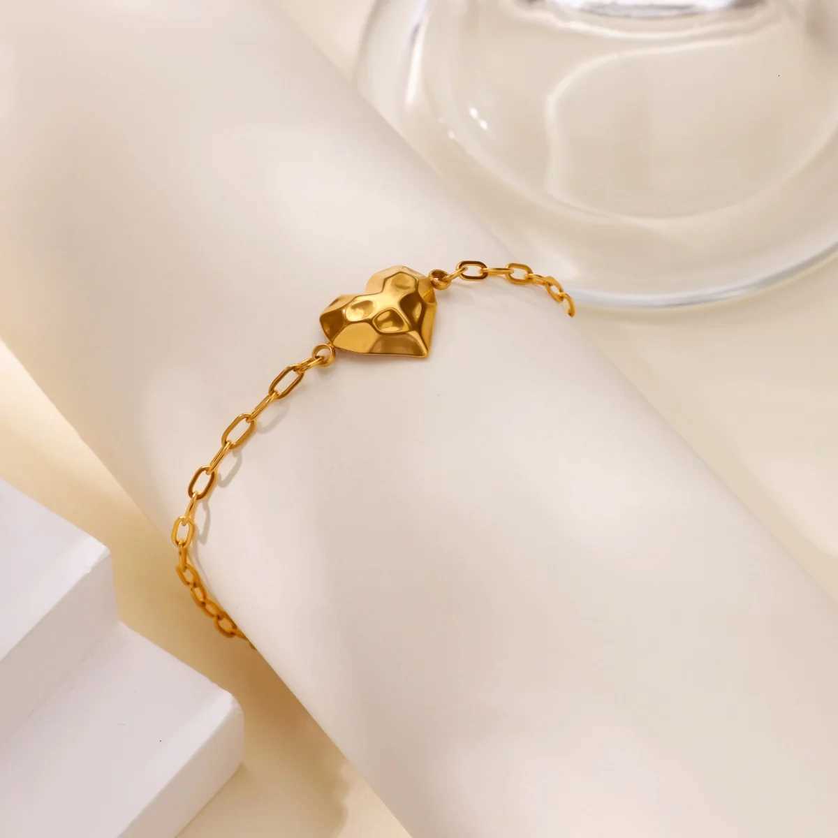 Free Shipping Heart Pendant For Women Stainless Steel Gold Color Chain 2025 New Party Wedding Couple Jewelry M251213