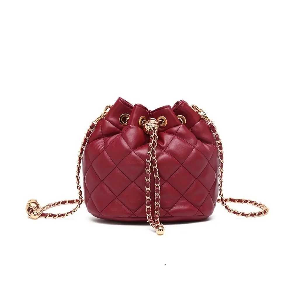 Leather Drawstring Bucket Crossbody Women Quilted Top Handle Bag Barrel Bag Strap Chain Shoulder Strap Drawstring Crossbody BagT251213