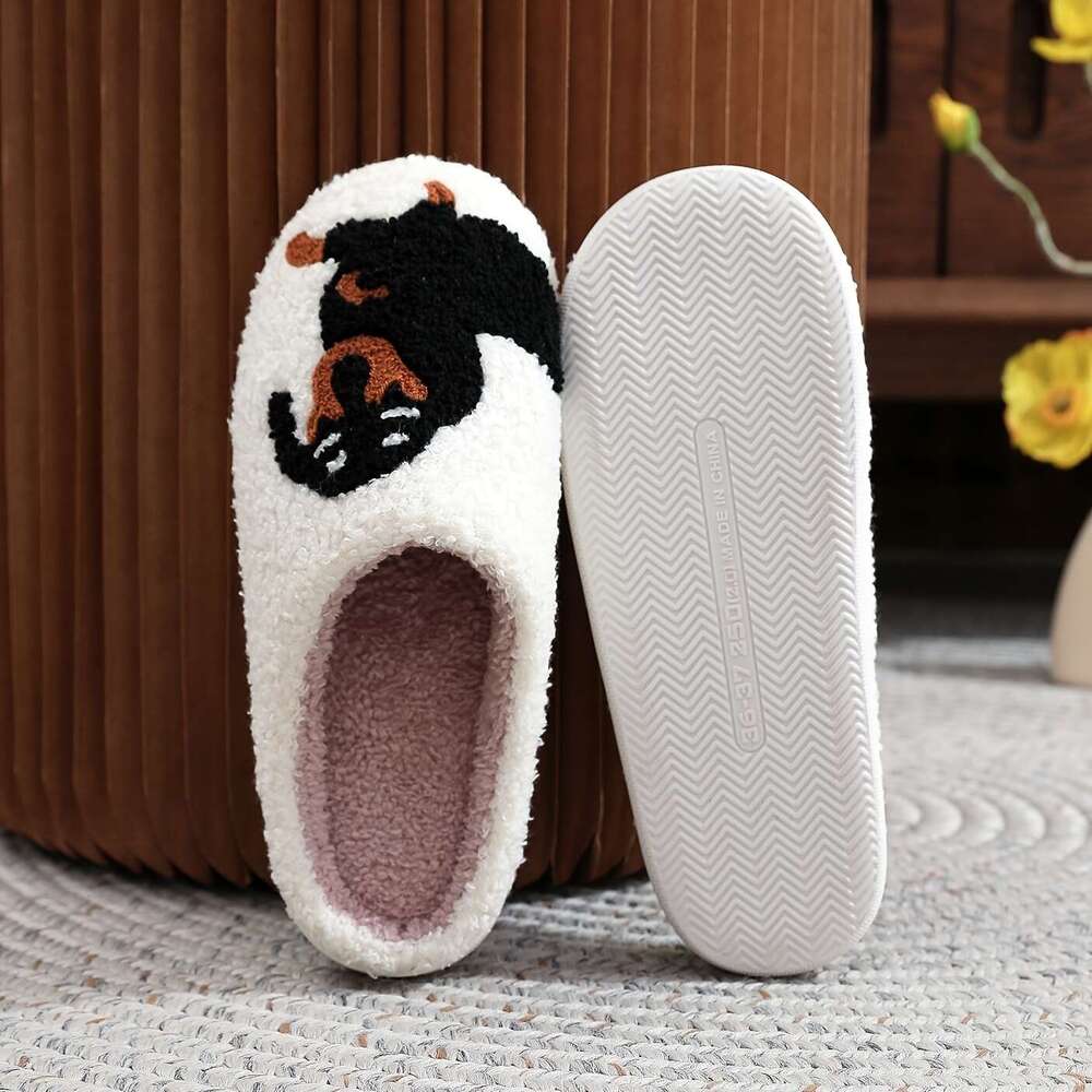 Women's Plush Slippers with Dachshund Bulldog Cartoon Print - Thick Comfortable House Shoes, Soft Fabric Upper & TPR All-Season Cozy Home Slides for Women,