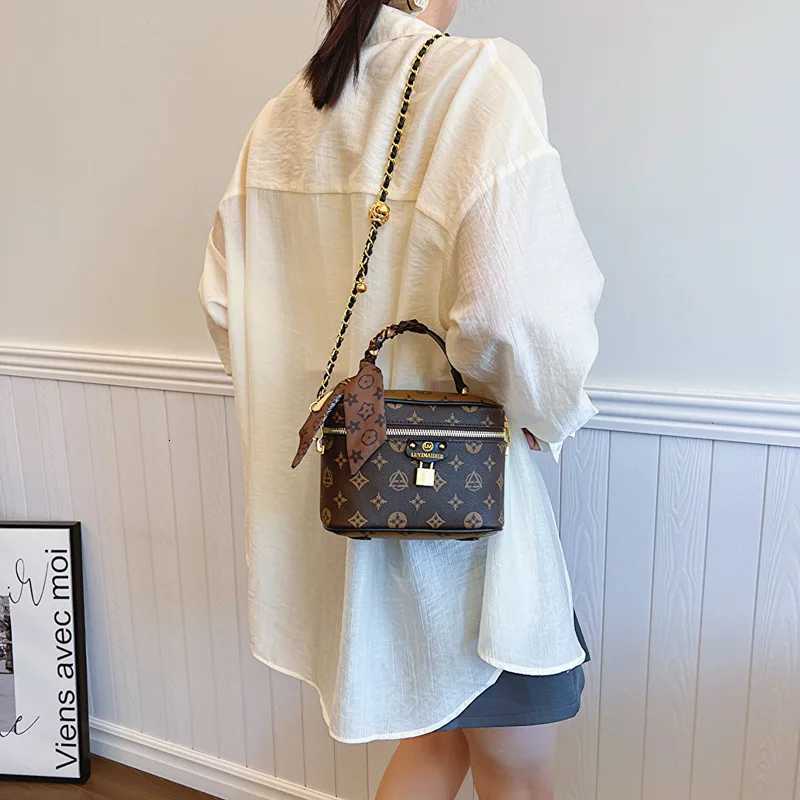 2024 Vintage Girls Shoulder Bag Handbag Printing Ladies Fashion Crossbody Small Square Bag Simple Chain Girls Cosmetic BagT251213