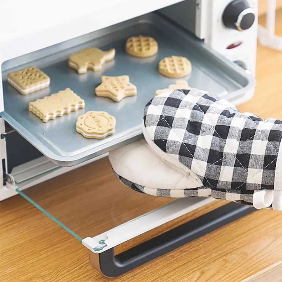 Thicke microwave oven gloves cotton linen heat resistant kitchen baking gloves Household steam box oven special H251212