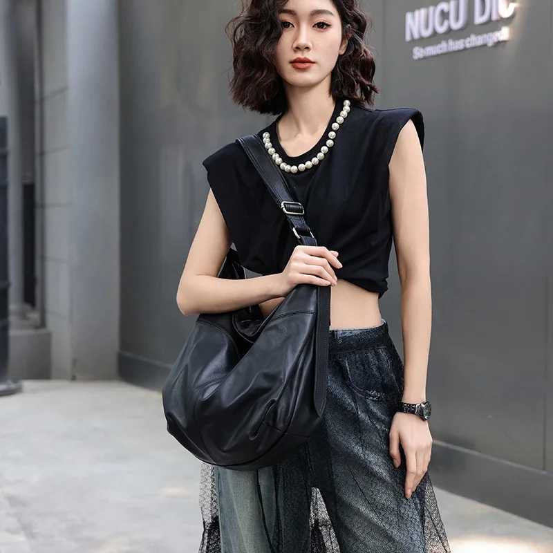 Genuine Leather Large Capacity Shoulder Bag Simple Fashion Crossbody Bag For Women Work shopping Fashion HandbagT251213