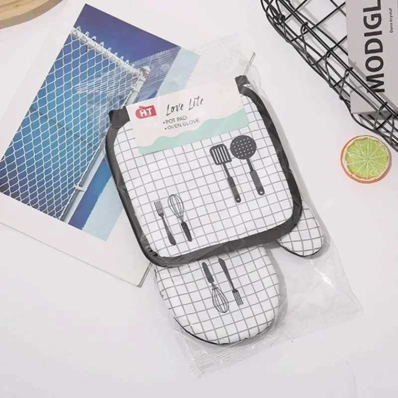 Anti-Scalding Microwave Cotton Gloves Household Insation Pads Thicke Heat-Resistant Kitchen Oven Baking Barbecue Tool Item H251212