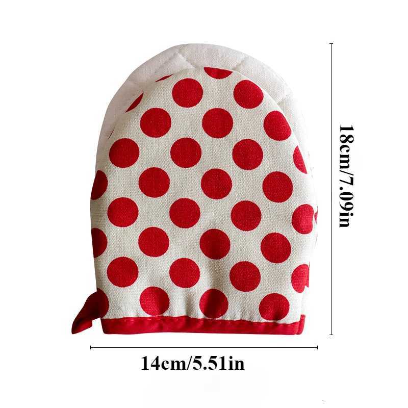 Style Polka Dot Heat-Resistant Oven Mitts for He UseJapanese Microwave Safe Gloves kitchen gloves heat resistant gloves H251212