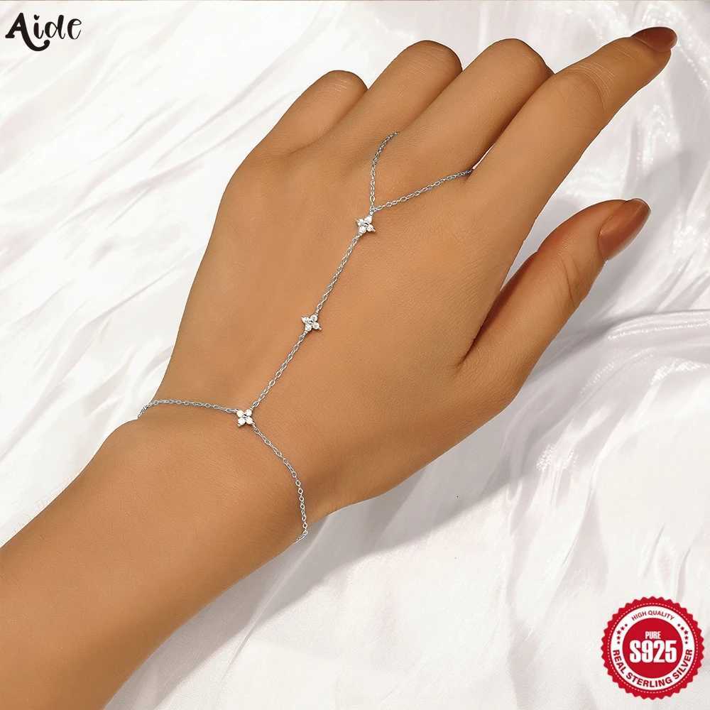 Aide 925 Sterling Silver Fine Jewelry Geometric Lucky Flower CZ Sparking Zircon s For Women Hand Chain s Jewelry M251213