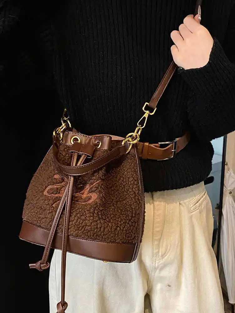 Retro Plush Drawstring Bucket Bag For Women 2025 Winter New Korean Fashion One Shoulder Bags Versatile Splicing Crossbody PackT251213