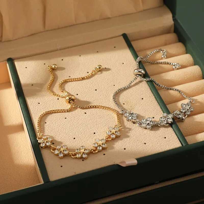 2pcs Gold-color And Silver-plated s Light Luxury Style Flowers Small Stars Brass Beads Adjustable Jewelry M251213