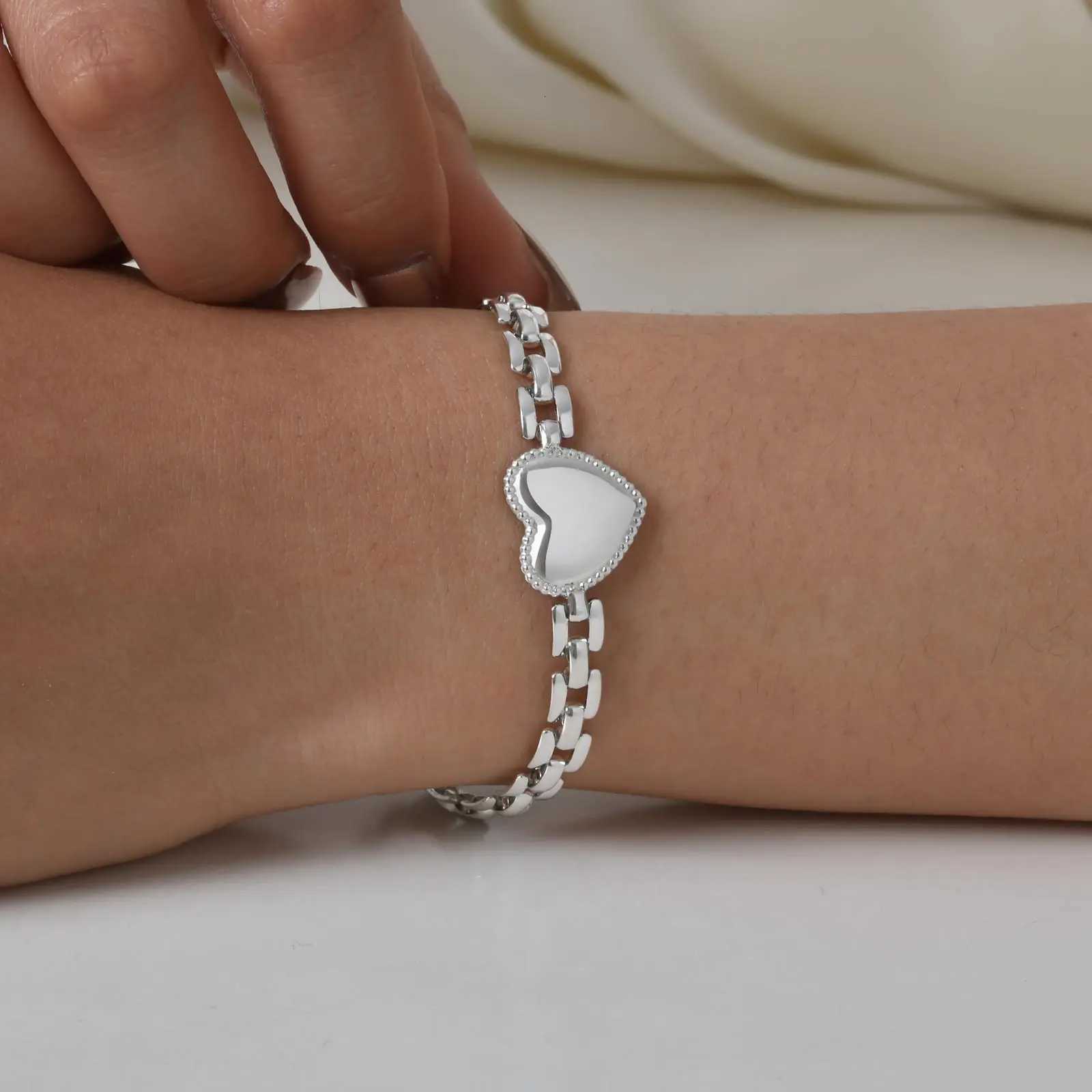 Valentines Day Heart for Women StainlESS Steel StrAP Chain Jewelry Gift for Wife Girlfriend M251213