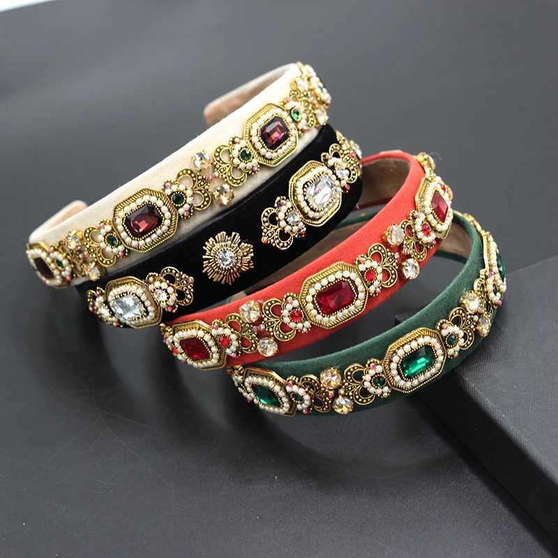 New fashion simple baroque band r beads metal wer rhinestone geetric ladies pr catwalk haiand 776 Y251213