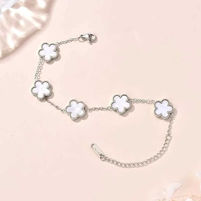 New Lucky Five Flower Plated Silver Color Jewelry StainlESS Steel Exquisite Party AccESSories Gift M251213
