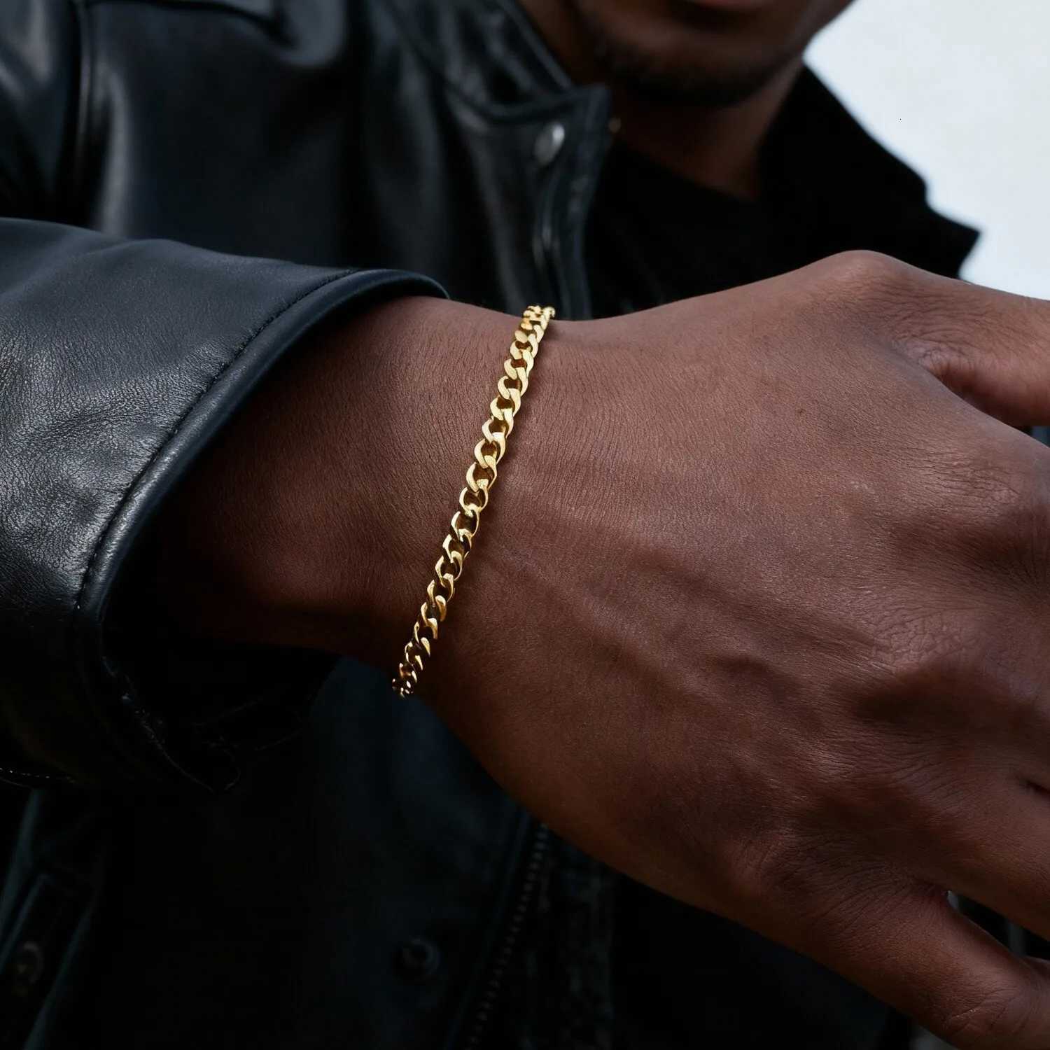 Gold Color Chain for Couple Women MenStainless Steel Heart Shape Zircon Adjustable WristbandValentines Day Gift M251213