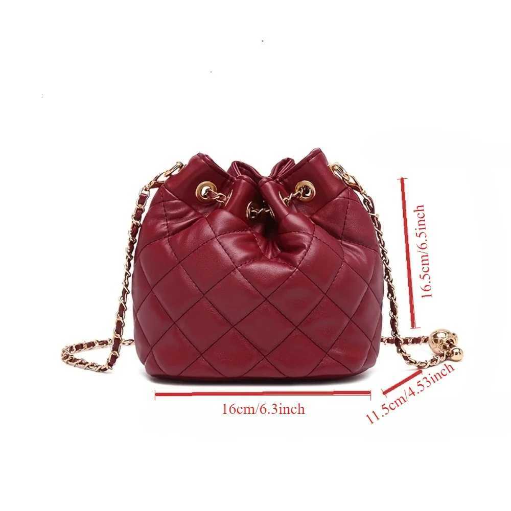 Leather Drawstring Bucket Crossbody Women Quilted Top Handle Bag Barrel Bag Strap Chain Shoulder Strap Drawstring Crossbody BagT251213
