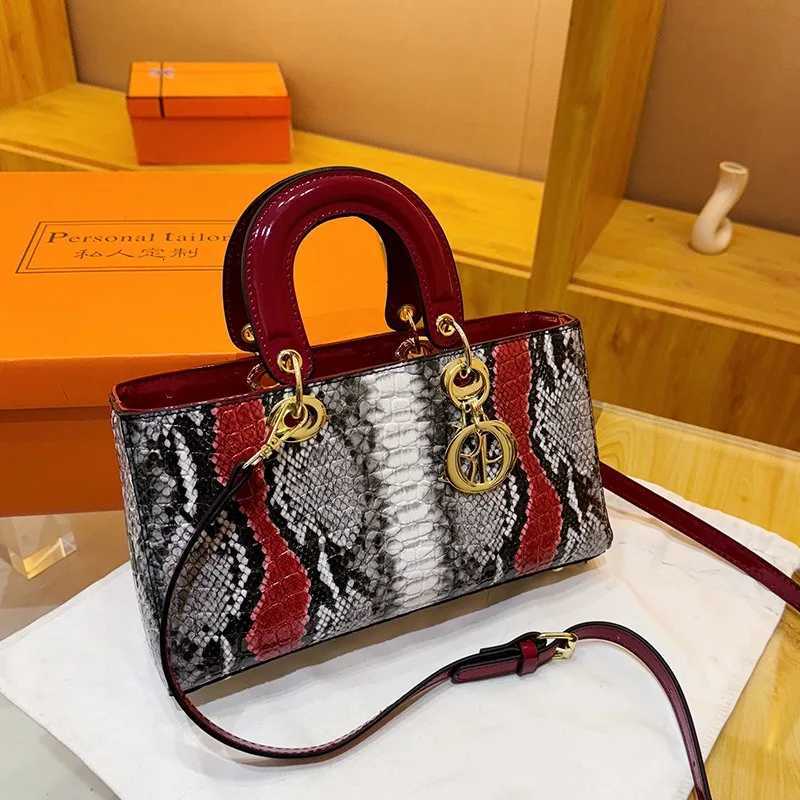 1pcs Womens Elegant PU Leather Handbag Snake Print Crossbody Bag Stylish Evening Clutch Shoulder Purse DesignT251213