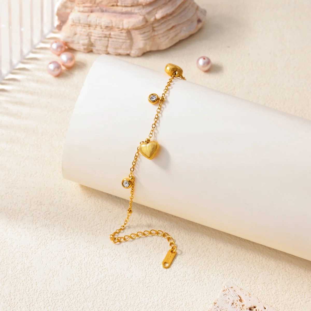 Stainless Steel Geometric Zircon Heart Bangle s For Women 18K Gold Plated Fashion Luxury Simple Jewelry Gift M251213