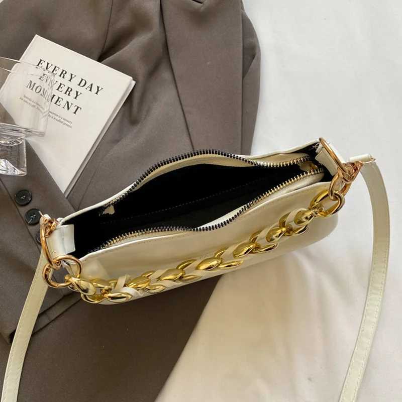 Fashion Chain Handbags Womens Crossbody Bags Solid PU Leather Shoulder Bag For Daily UsedT251213