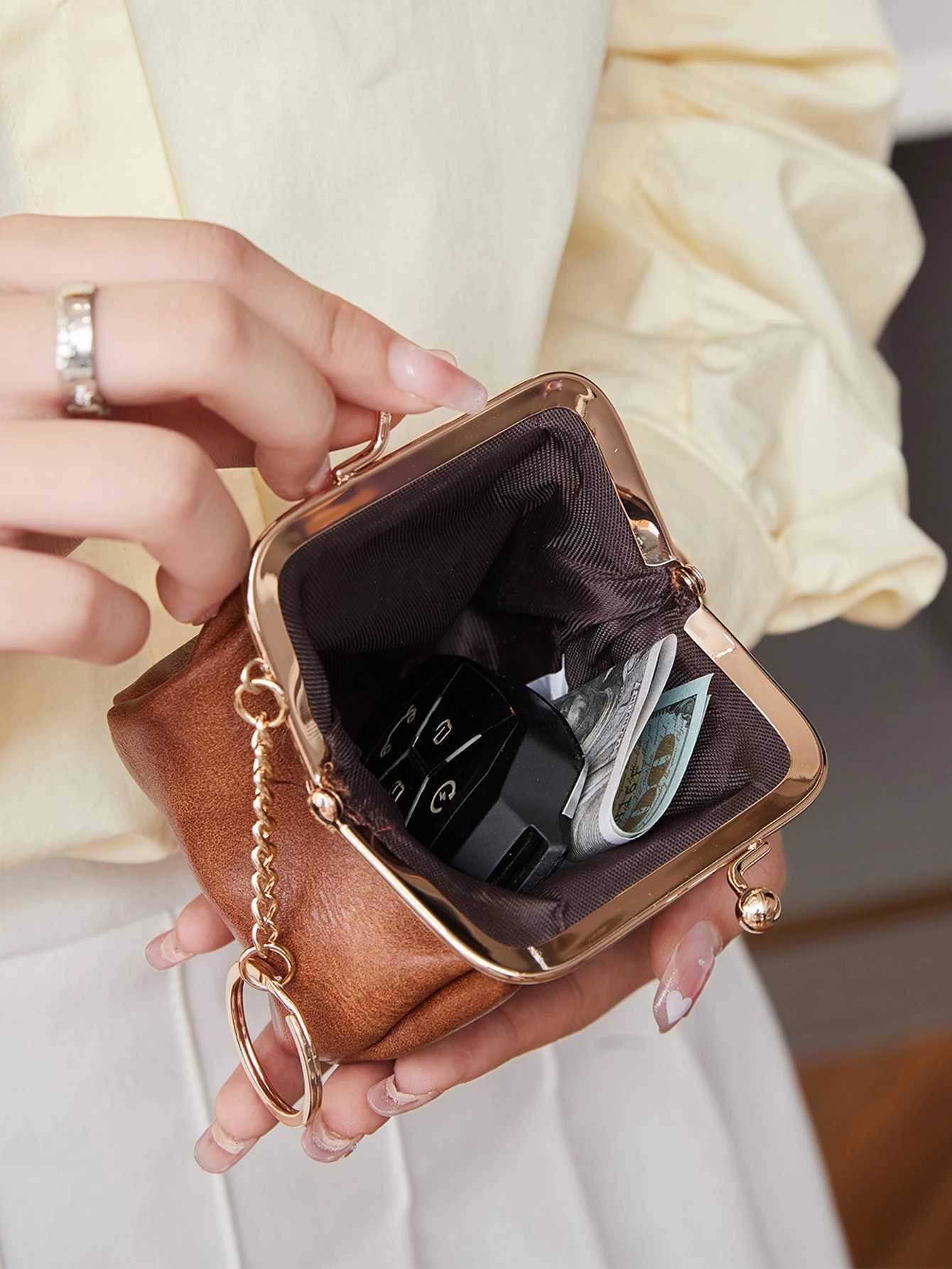 mini cpact and cute coin purse fiable lock small wallet wens solid color PU leather coin bag with keychain Y251213