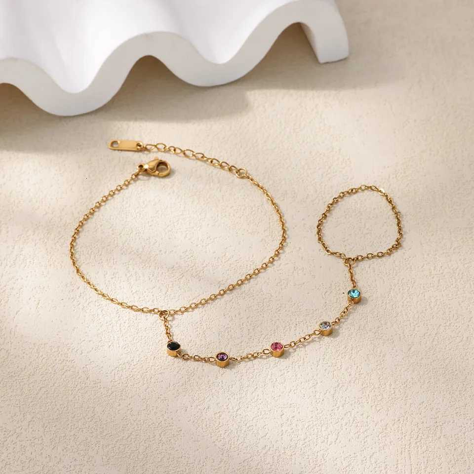 Mini Pearl Hand Chain For Elegant Women Wedding Party High-End Gold Color Link Finger s Stainless Steel Jewelry M251213