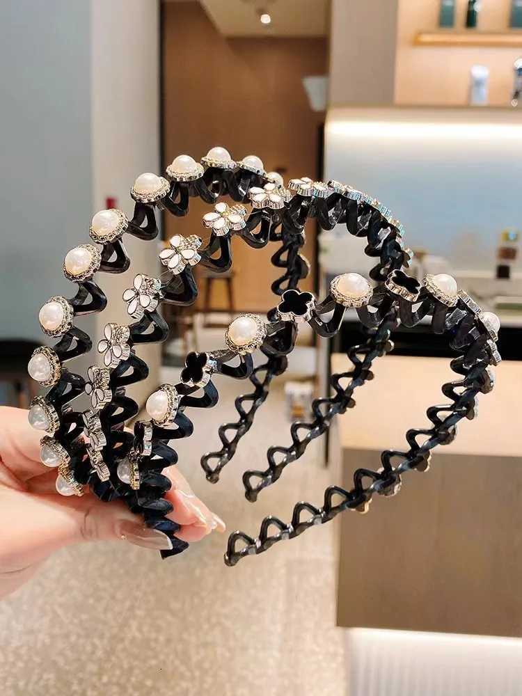 Broken Hair Organizer Lazy Person Hair Clip Broken Bangs Pearl Hairpin Wavy band Face Fashion Trends Y251213