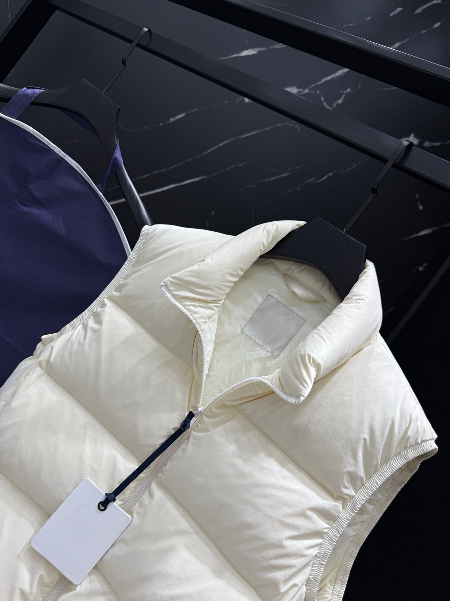 2025 New Men's Down Vest - Stylish and Versatile