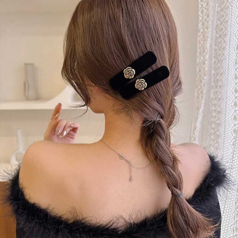 Vintage Gold Camellia Black Colour Velvet Hair Claw Clips Women Fashion BB Clips Hairpin Bangs Clip Girls Hair Accessories Gifts Y251213