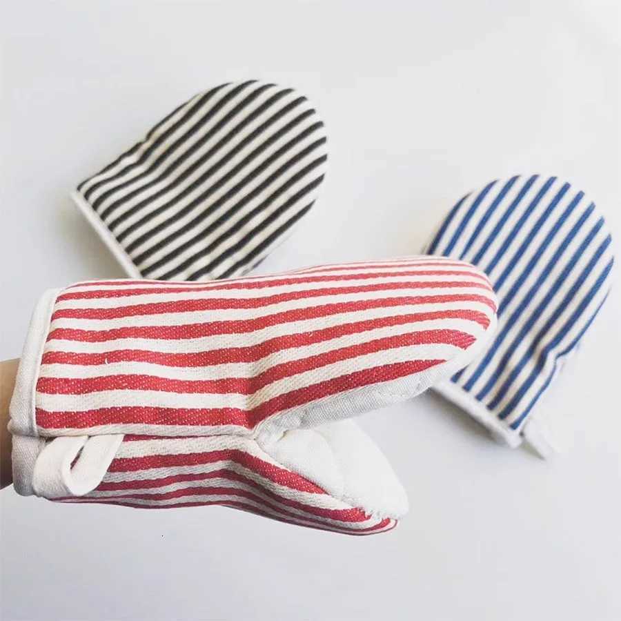 Thicke microwave oven gloves cotton linen heat resistant kitchen baking gloves Household steam box oven special H251212