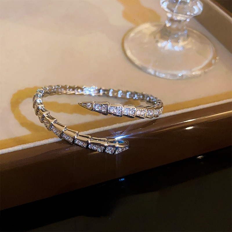Luxury Brand Designer Jewelry Real Gold Plated Sweet Cool Style Snake Bone Bracelet For Women, Niche Design, Silver Color Full Zircon Snake Shape Adju