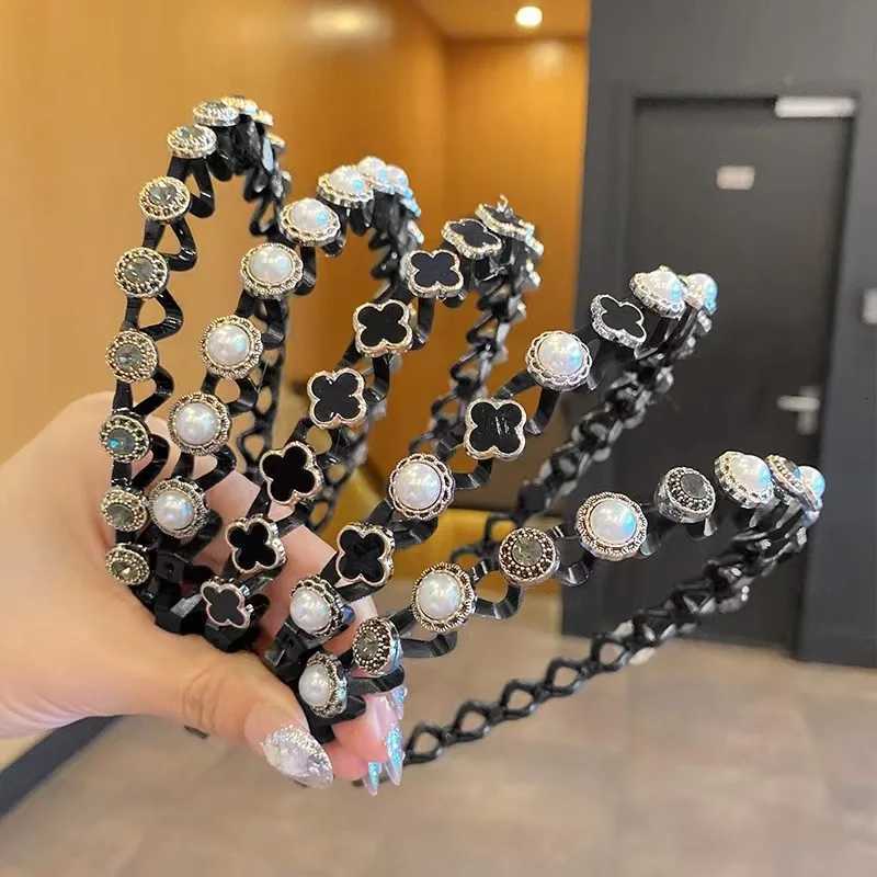 Broken Hair Organizer Lazy Person Hair Clip Broken Bangs Pearl Hairpin Wavy band Face Fashion Trends Y251213