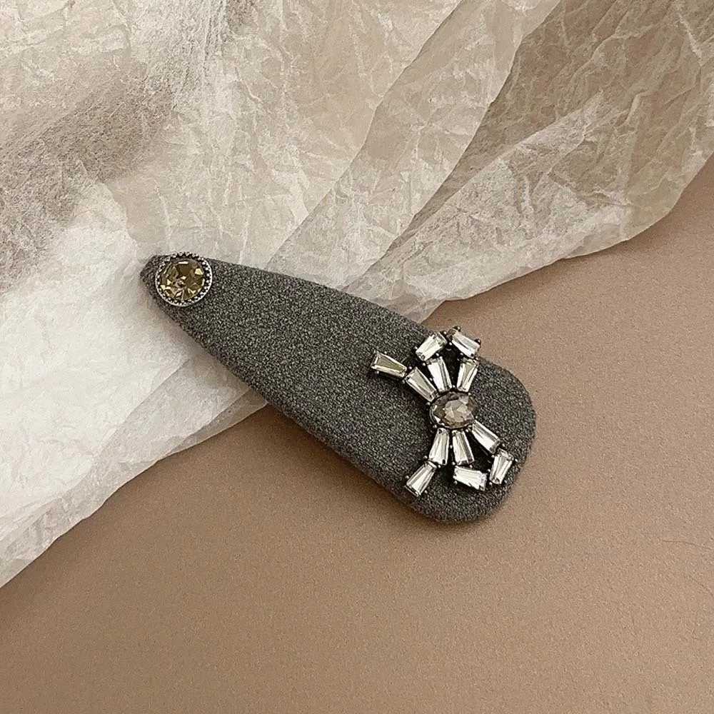 Exquisite Gray Crystal Canvas 3pcs Hair Clips Gem Barrettes Set Fashion Classic Rock Gray Bow-knot BB Clips Bangs Clip Wholesale Y251213