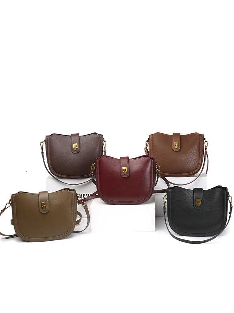 Womens Cowhide Genuine Leather Shoulder Bag Ladies Soft Natural Cow Leather Handbag Female Fashion Luxury Design Crossbody BagT251213