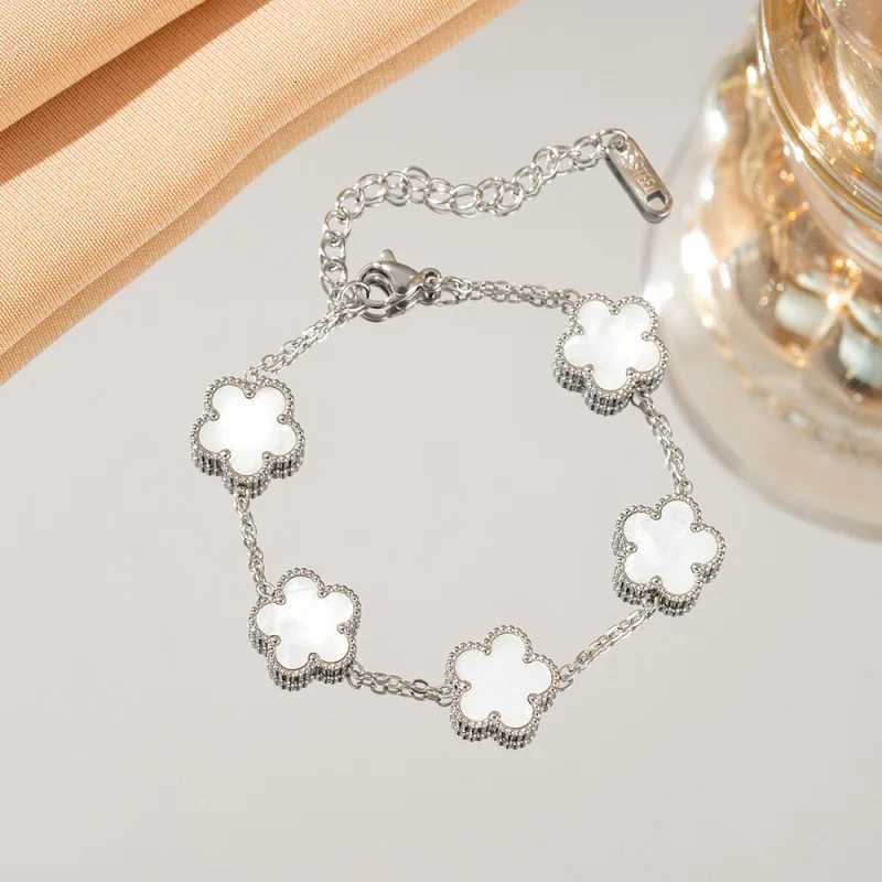 316L luxury StainlESS Steel High-Quality Enamel For Women Gold Color Five Flower Petals Charming Bangle Jewelry M251213