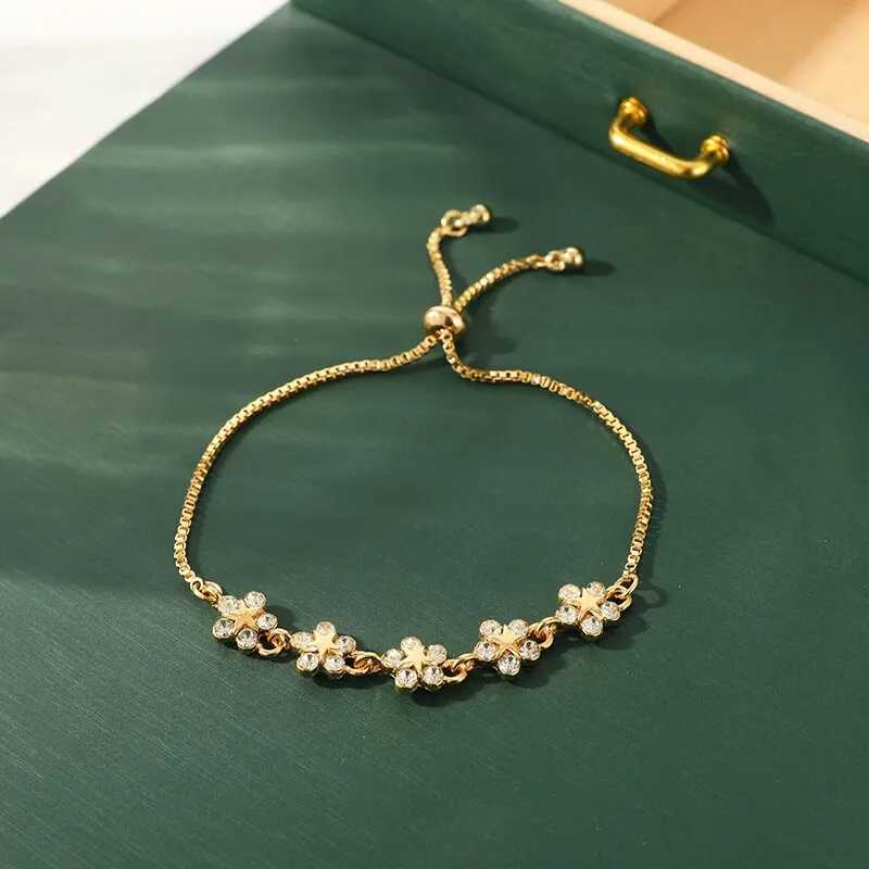 2pcs Gold-color And Silver-plated s Light Luxury Style Flowers Small Stars Brass Beads Adjustable Jewelry M251213