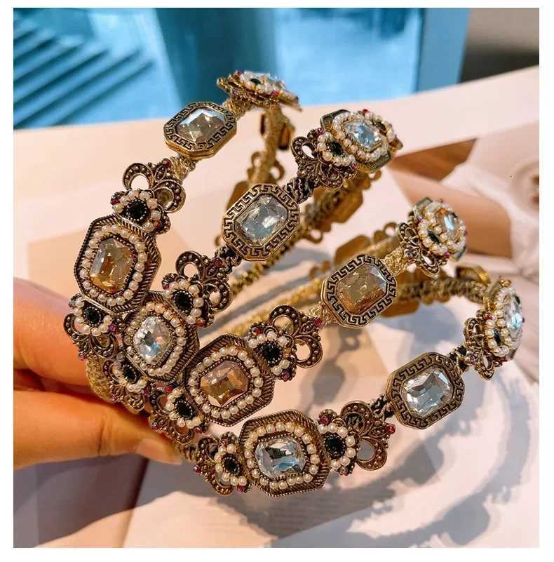 Baroque Fashion Haiand Crystal Stone Hair Hoop bands Designer Haiand Girls Hair Accories for Wen Y251213