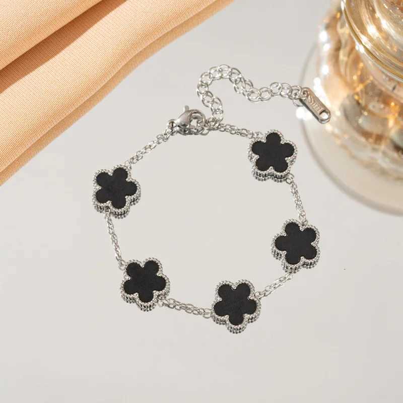 316L luxury StainlESS Steel High-Quality Enamel For Women Gold Color Five Flower Petals Charming Bangle Jewelry M251213