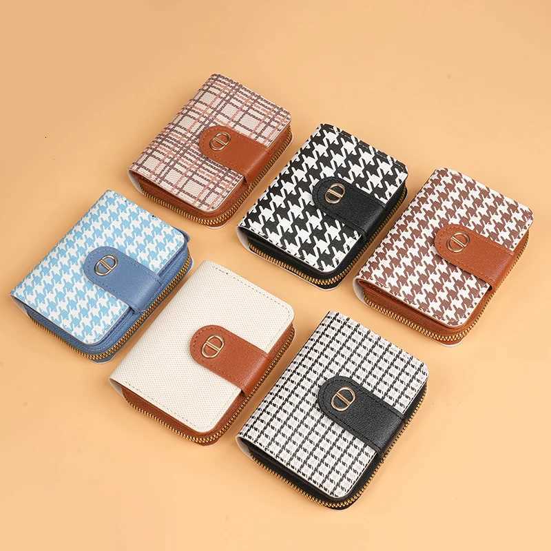 2025 New Wallet Wens Short and Cpact Card Bag Ins Student Large Capacity Mti Card Folding Short Zero Wallet Y251213