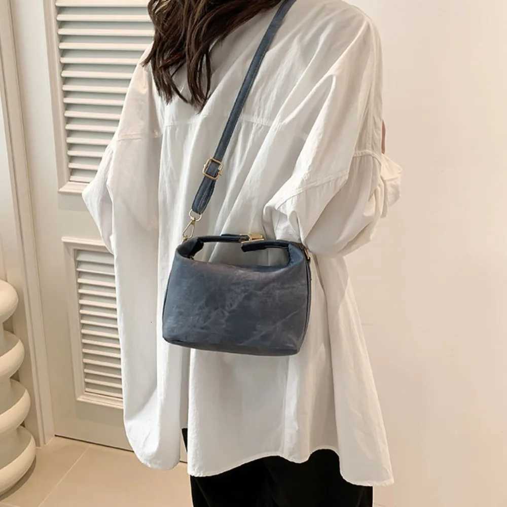 Hot S Trendy Shoder Bag PU Leather Underarm Bag Casual Handbag Daily Life Y251213