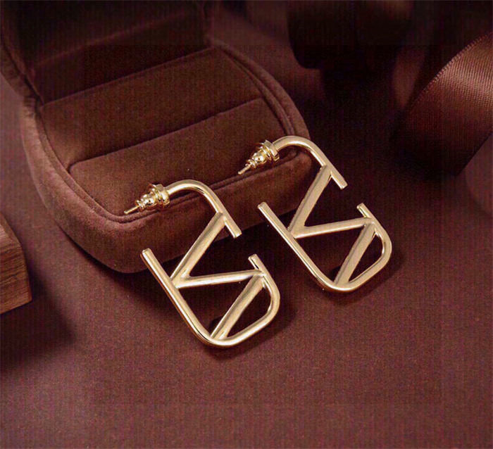 Designer V Earrings Gold Earring For Woman Fashion Luxury Vlogo Brand Letter Stud Pearl earings Girls Ear Studs Weddings Diamond fghfgh5