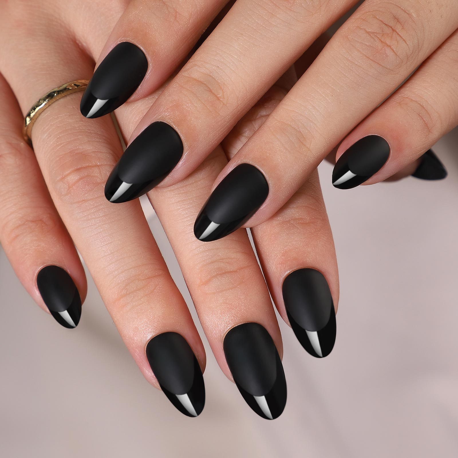 32pcs black french tip press on nails Matte Black Almond shaped reusable press-on nails for women and girls to wear at parties and banquets