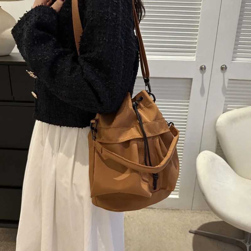 Fashionable Crossbody Bags for Women Shoulder Bag Large Capacity Oxford Women Bucket Bag Purse and Handbags BolsoT251213