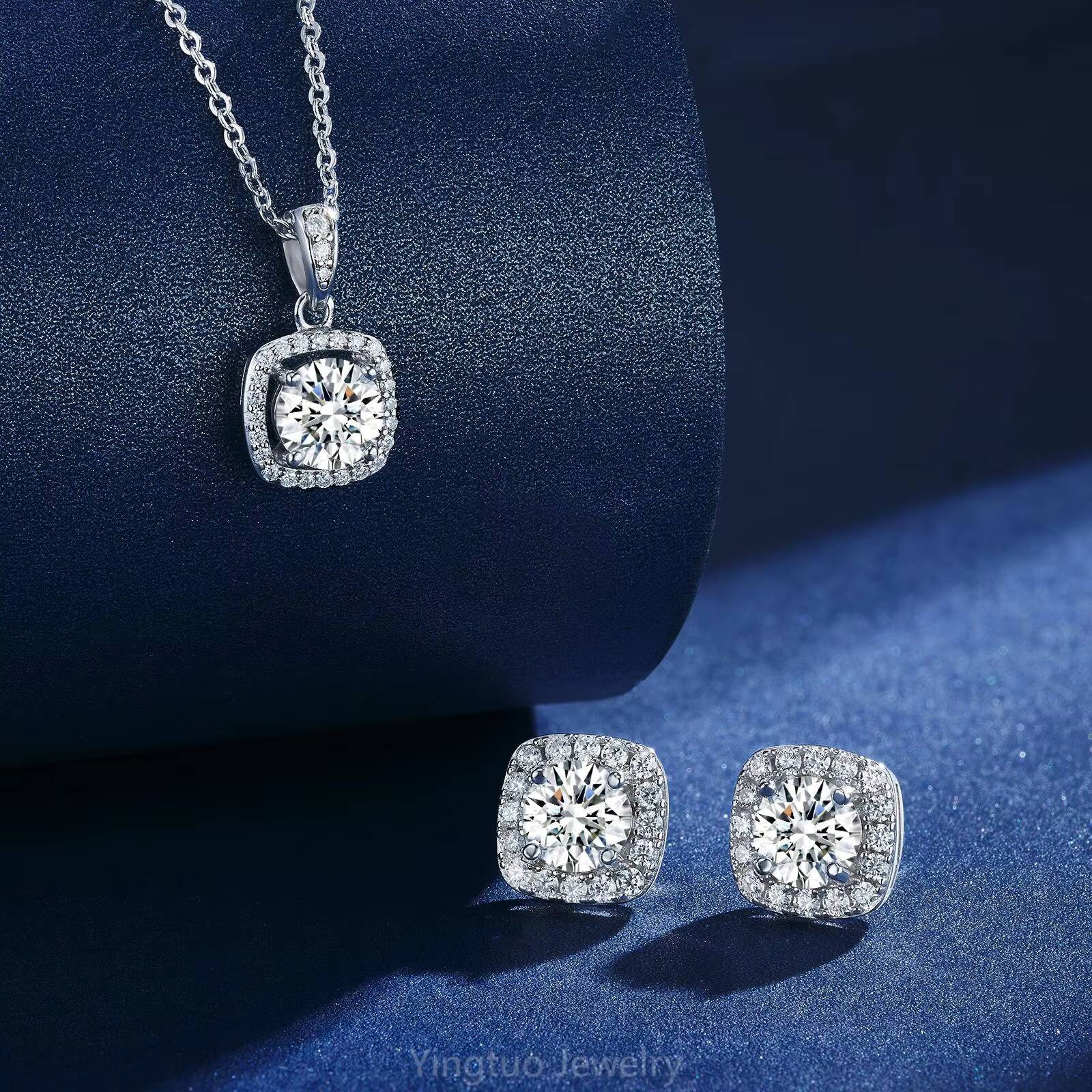 Hot Sale D Color 18K Gold S925 Silver Earrings 05ct Moissanite Womens Jewelry for Parties Weddings Engagements