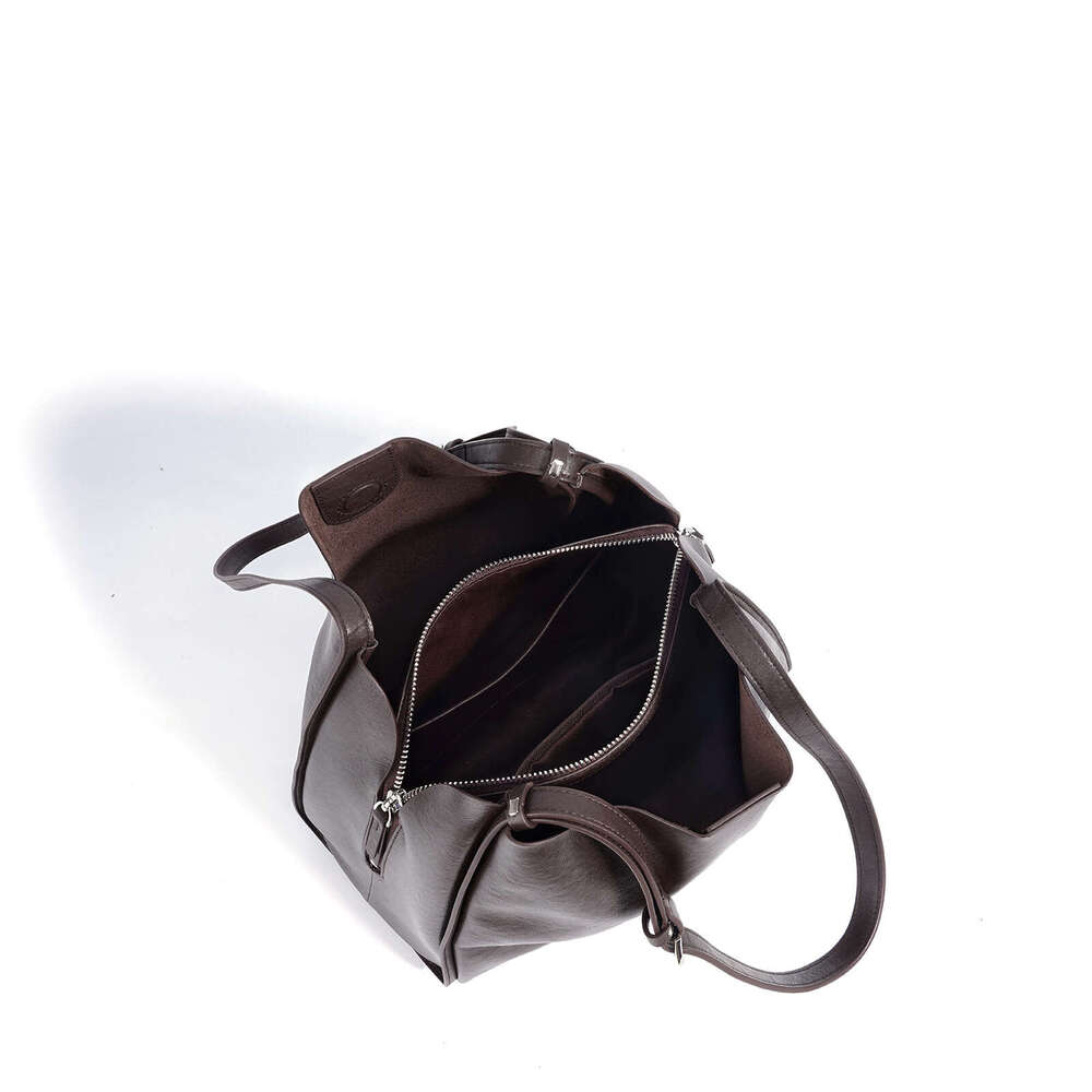 Luxury Bag Designer Bags Totes Hobo New Fashion Exquisite Handheld Commuter Simple Women S Single Shoulder Crossbody High End Large Capacity Bucket Ba