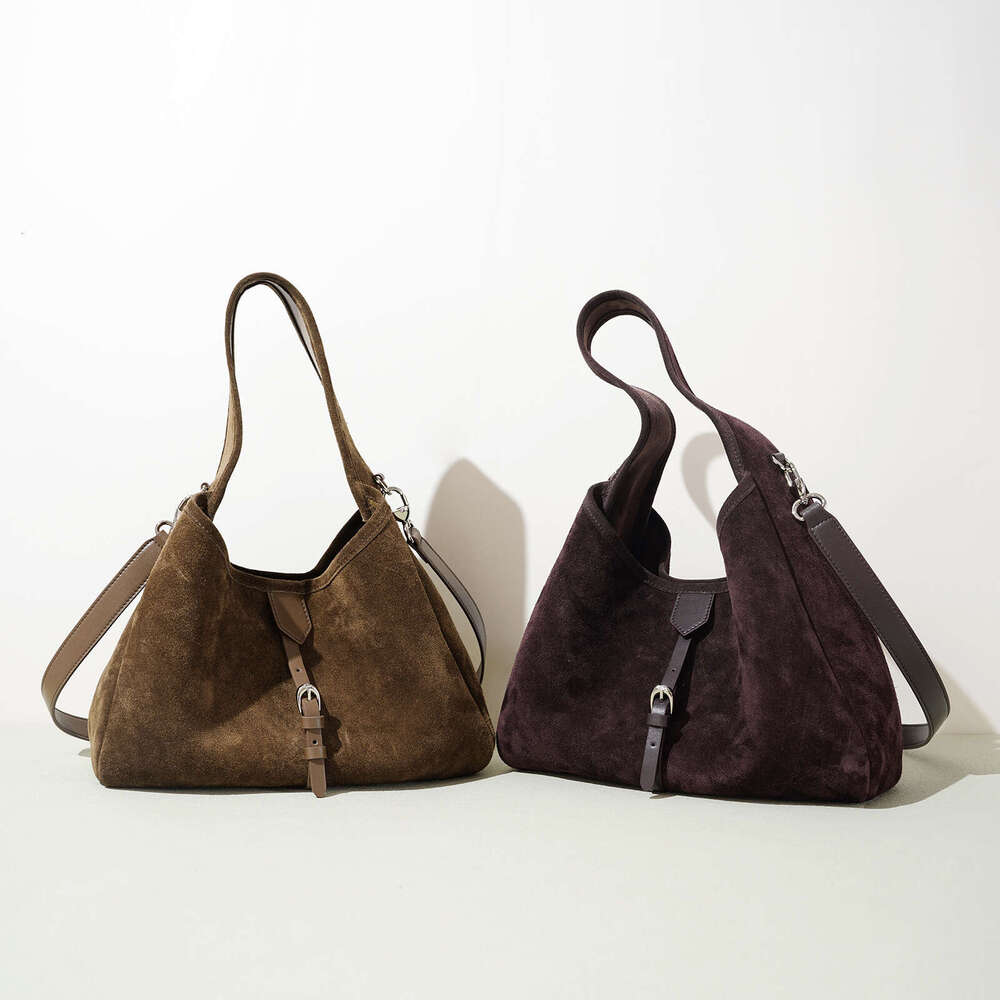 Luxury Bag Designer Bags Totes Hobo Korean Version New Versatile Fashionable Tote Crossbody Sweet Cool Hot Girl Style Shoulder Casual Commuting Undera