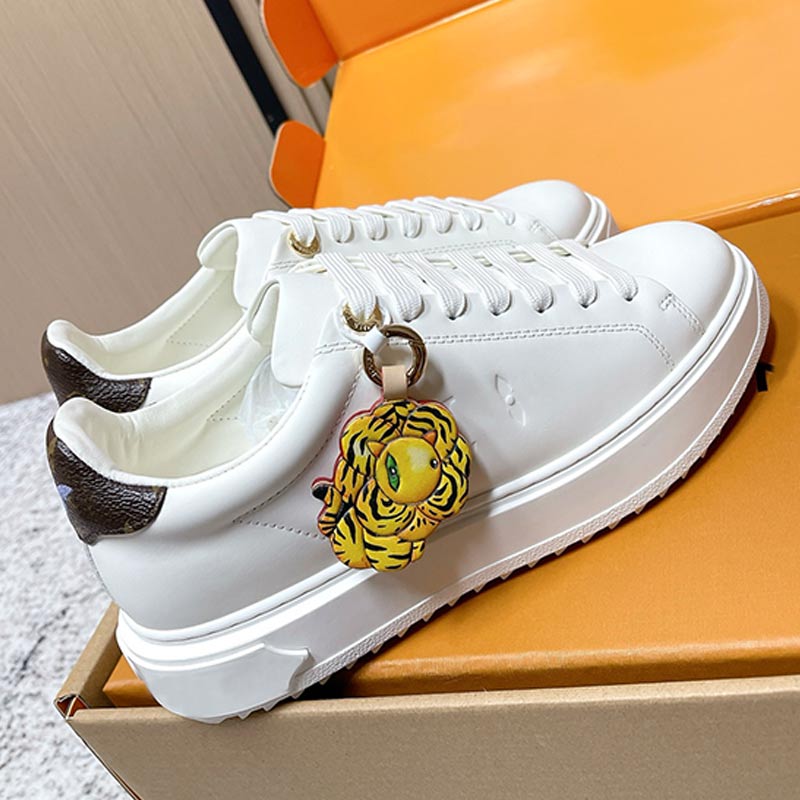 Luxury Womens Time Out Sneakers Classic Designer Sports Shoes Leather Upper Rubber Thick Bottom Fashion New Women Travel Vacation Casual Shoes Thick soled Shoes