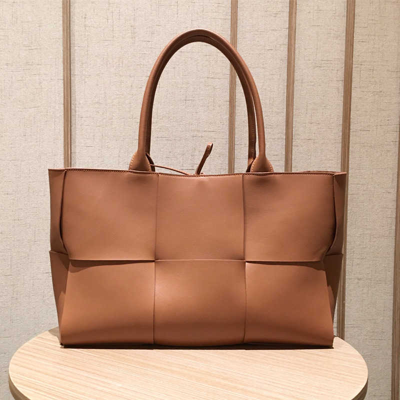BRAND Woven Tote BAG 2025 New Simple Fashion Cowhide Bag Large Capacity Handbag Underarm Textured
