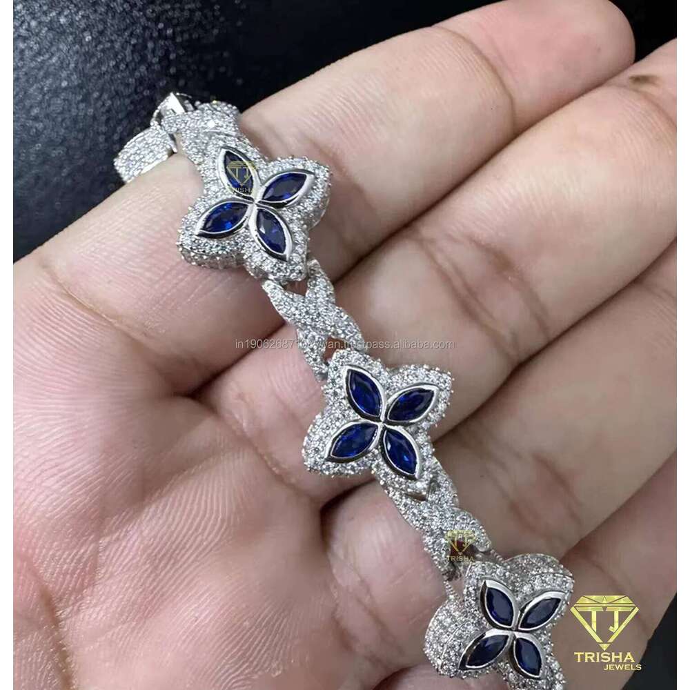 Fashionable Unisex Clover Bracelet, 925 Sterling Silver with Shiny VVS Lab-Grown Diamonds and Blue Sapphire Accents