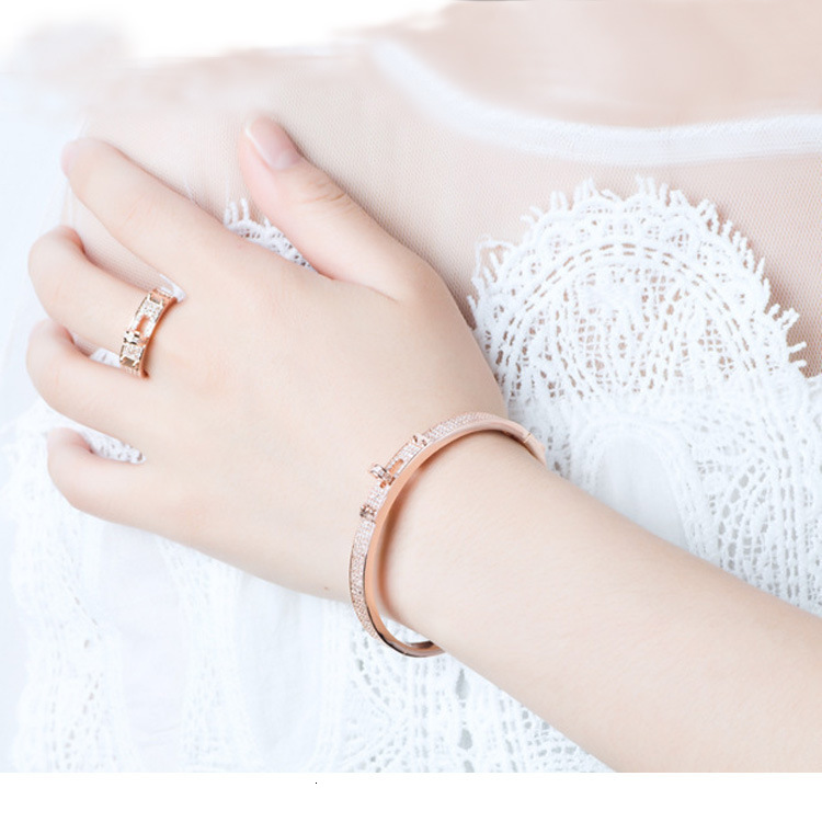 Creative Belt Ring Jewelry Classic Circle Bracelet Micro Inlaid Three Colors New Simple Celebrity Bracelet