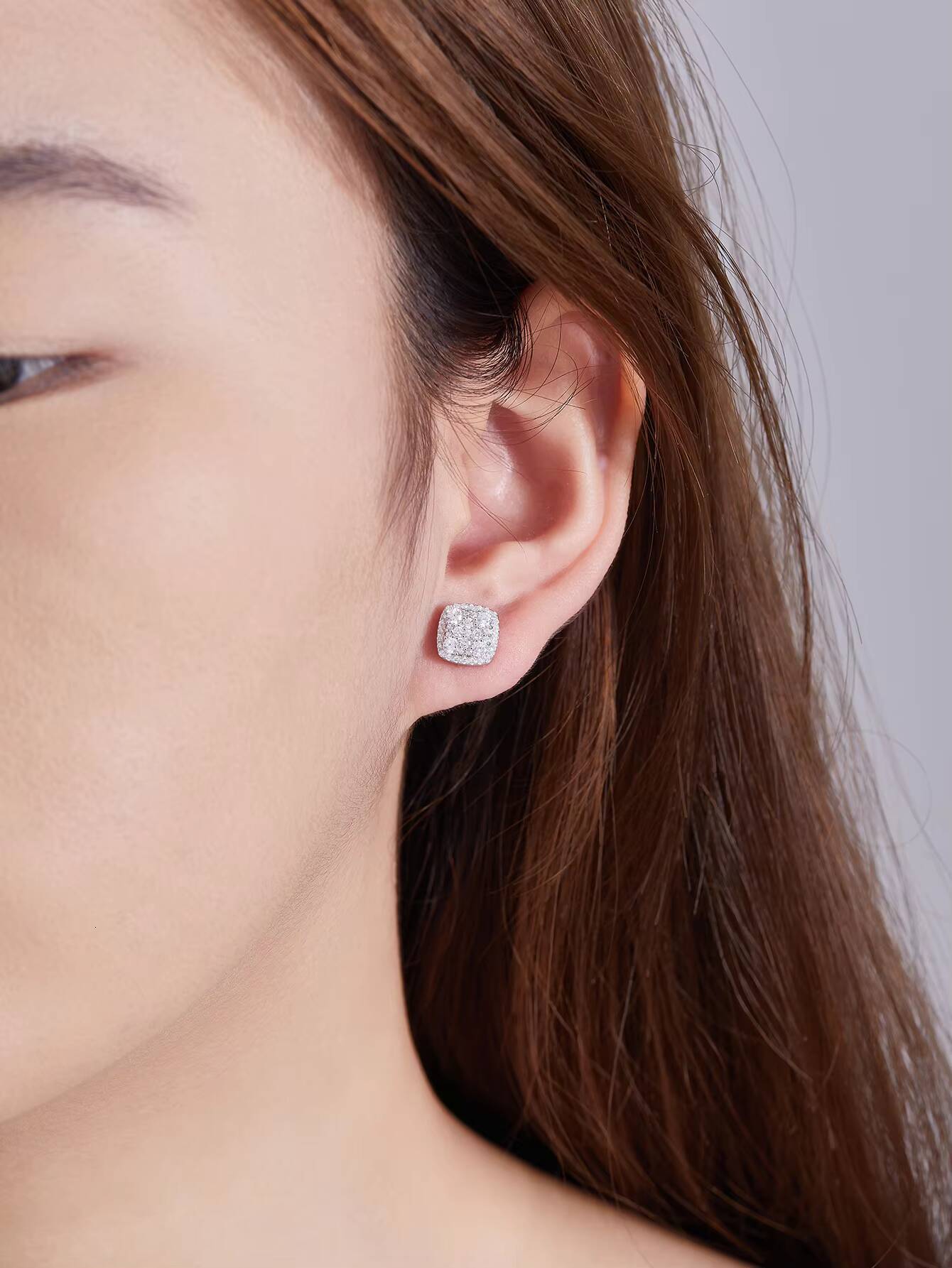 2026High Quality Hip Hop Jewelry VVS Moissanite S925 Stud Earring Diamond Flower Pattern 925 Sterling Silver Elegant Studs Men Women